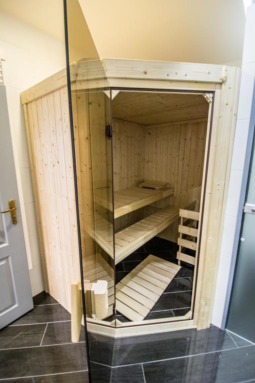 Brooklyn Sauna Apt By Ruterra Prag Exteriör bild